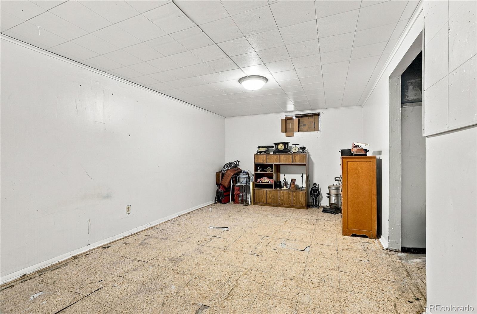 MLS Image #21 for 204  tucson street,aurora, Colorado