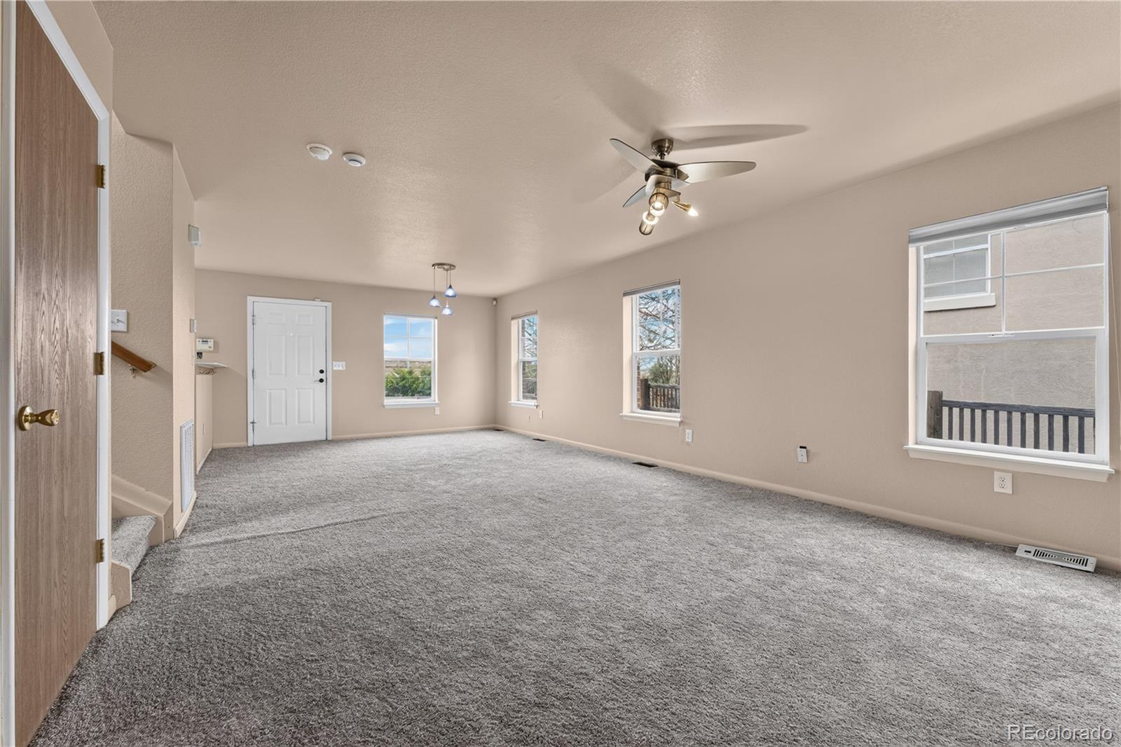 MLS Image #5 for 23341 e saratoga circle,aurora, Colorado