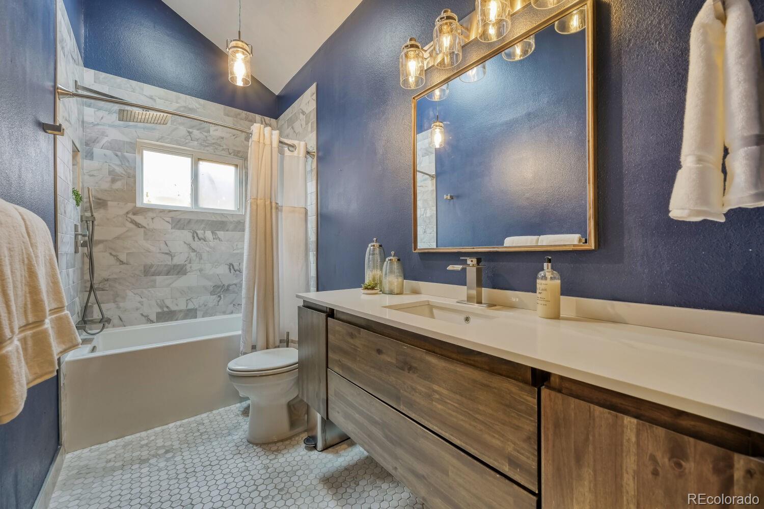 MLS Image #11 for 6225 e mississippi avenue,denver, Colorado