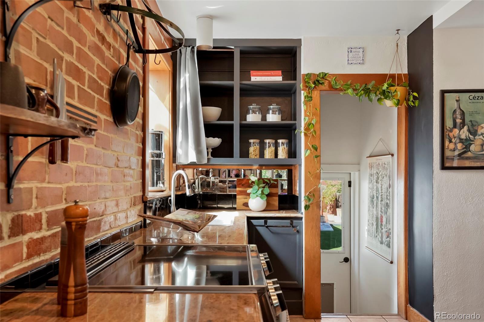 MLS Image #12 for 2223 s gilpin street,denver, Colorado