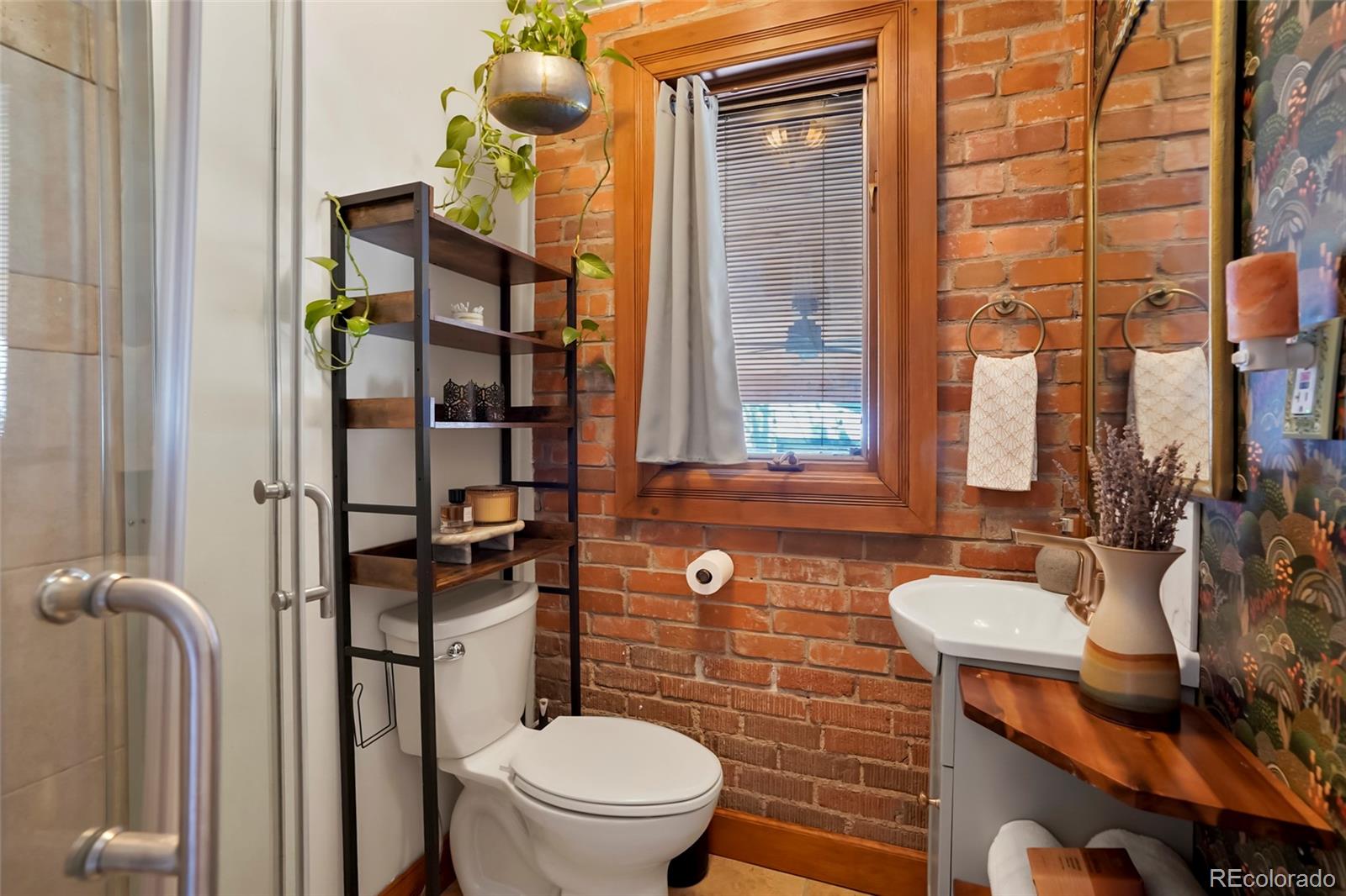 MLS Image #18 for 2223 s gilpin street,denver, Colorado