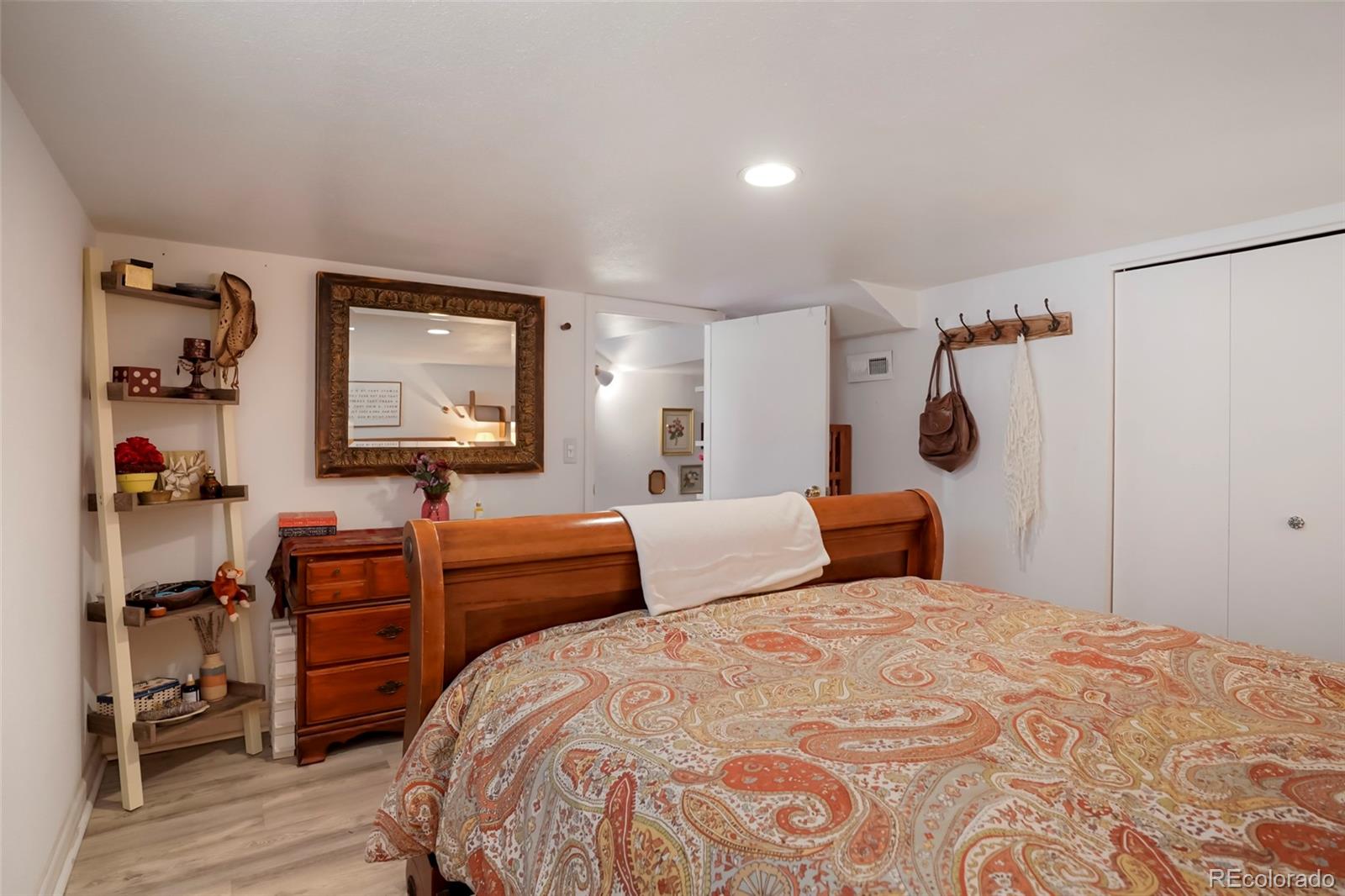 MLS Image #45 for 2223 s gilpin street,denver, Colorado