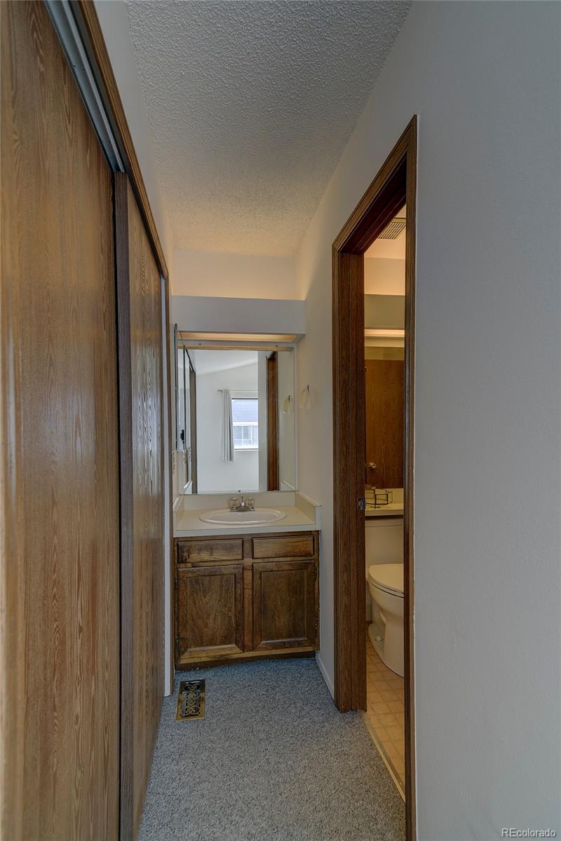 MLS Image #14 for 11610 e bayaud drive,aurora, Colorado