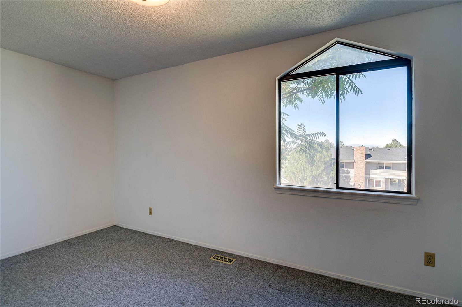 MLS Image #20 for 11610 e bayaud drive,aurora, Colorado