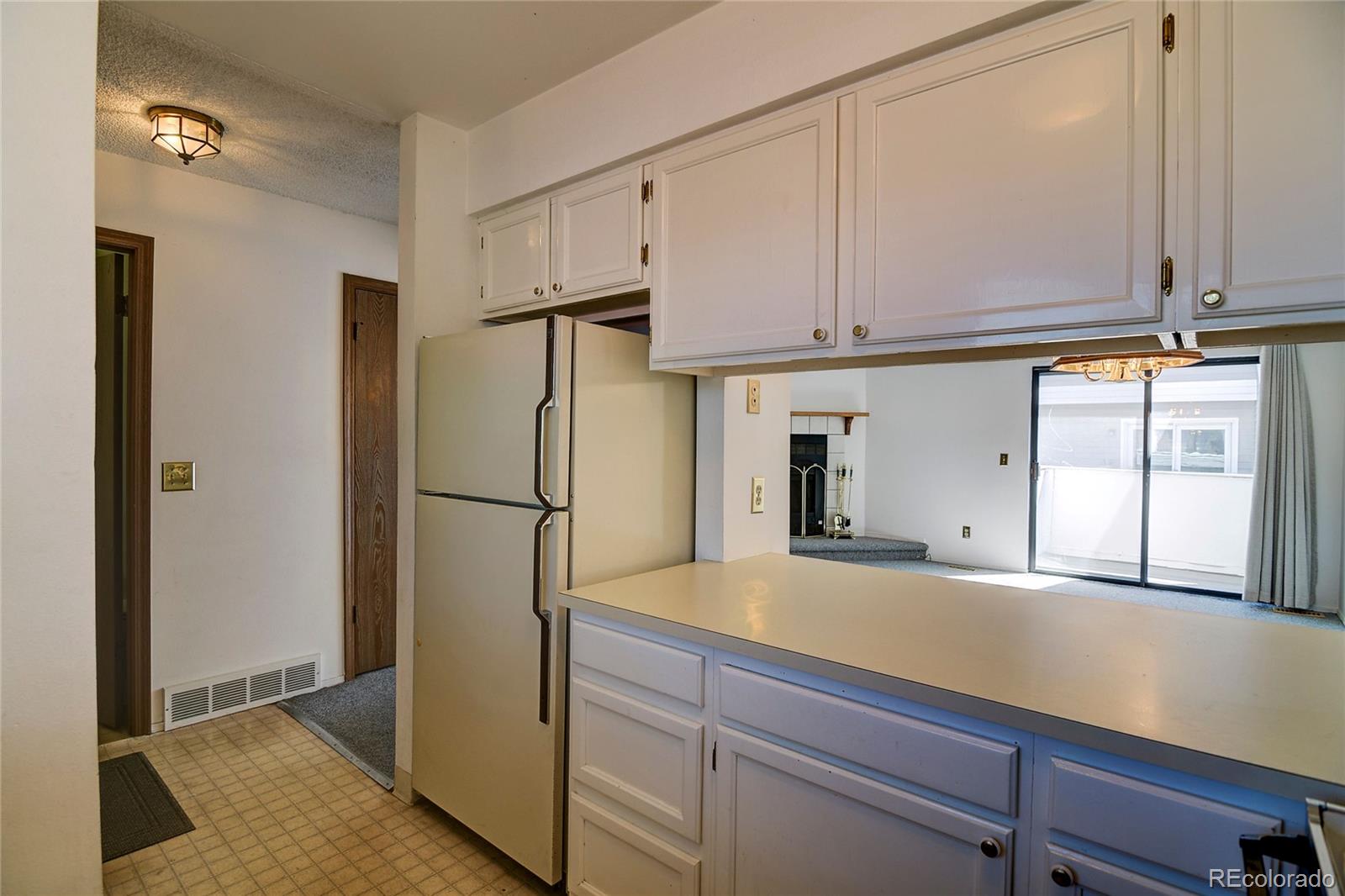 MLS Image #6 for 11610 e bayaud drive,aurora, Colorado