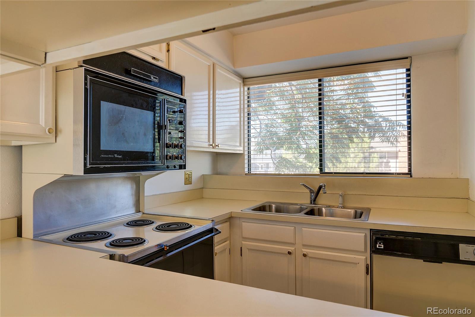 MLS Image #7 for 11610 e bayaud drive,aurora, Colorado