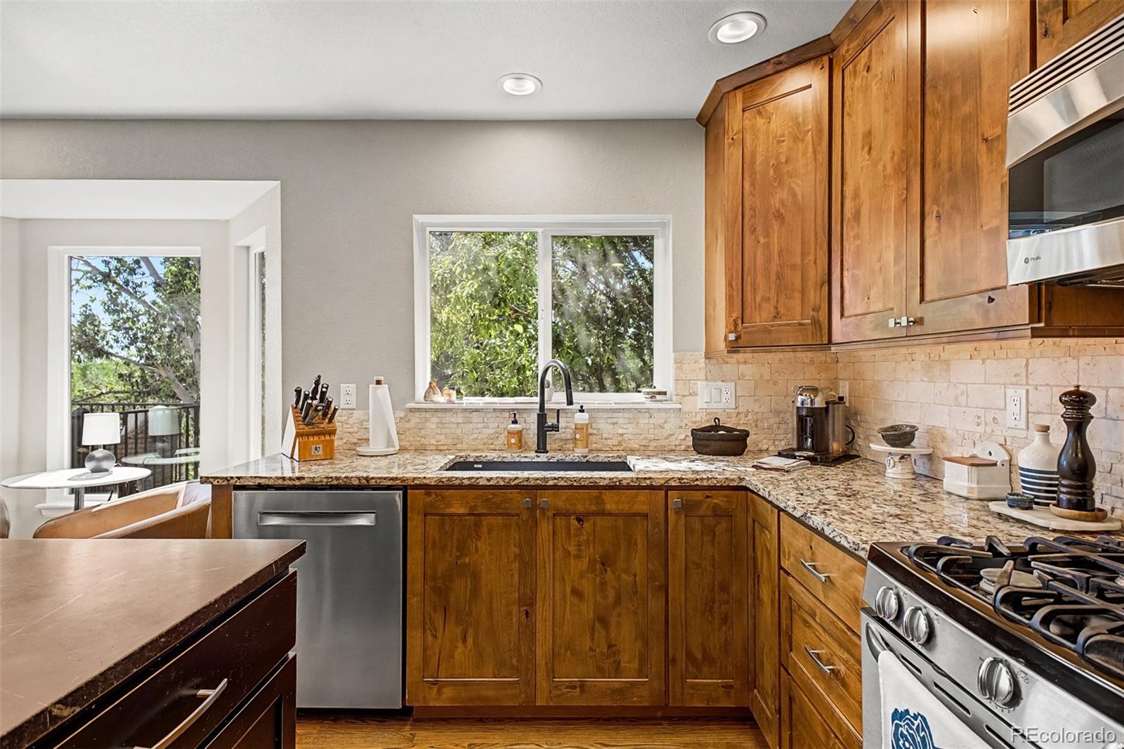 MLS Image #12 for 10426 w coal mine place,littleton, Colorado