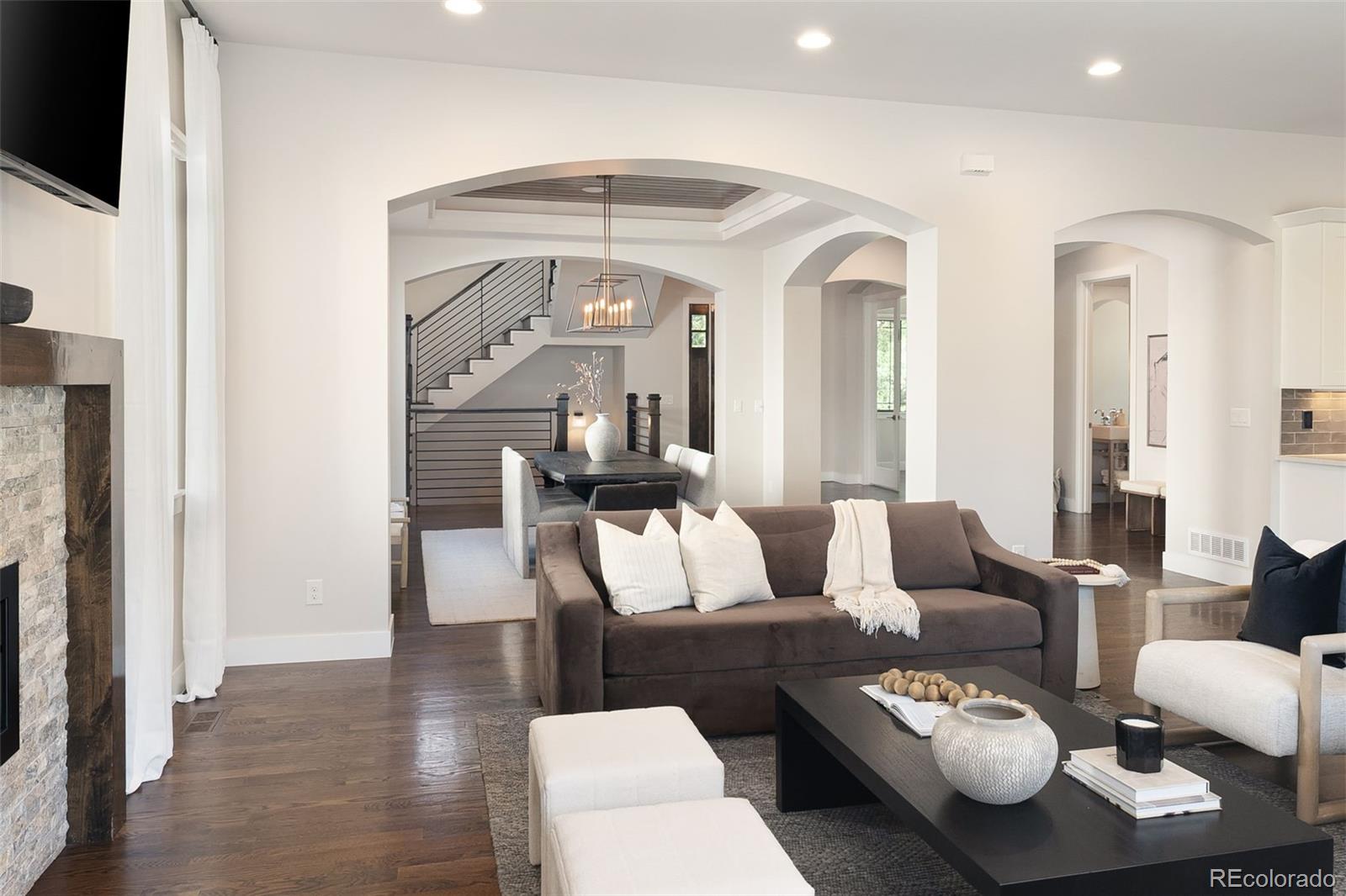 MLS Image #23 for 2525 s columbine street,denver, Colorado