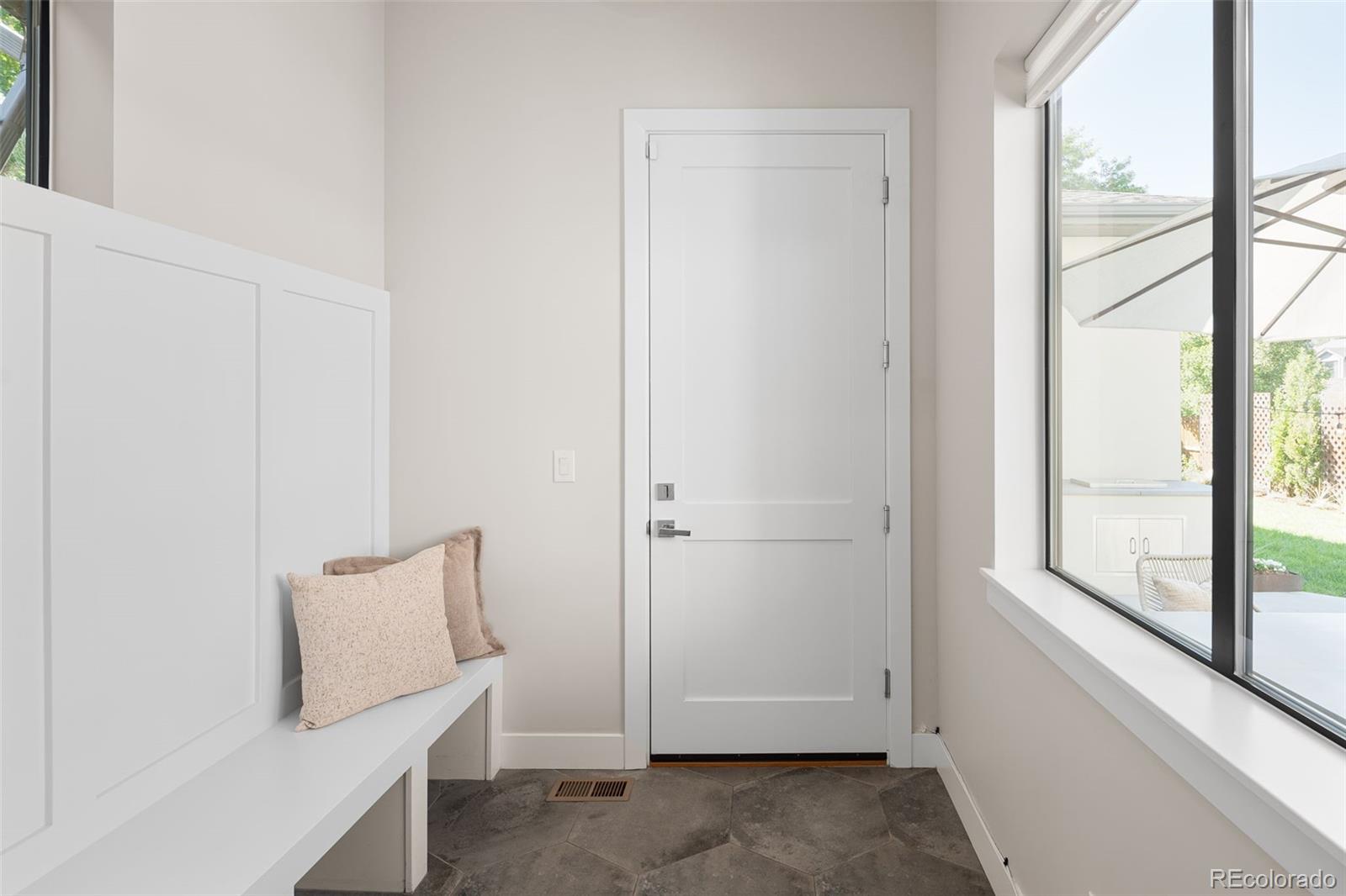 MLS Image #24 for 2525 s columbine street,denver, Colorado