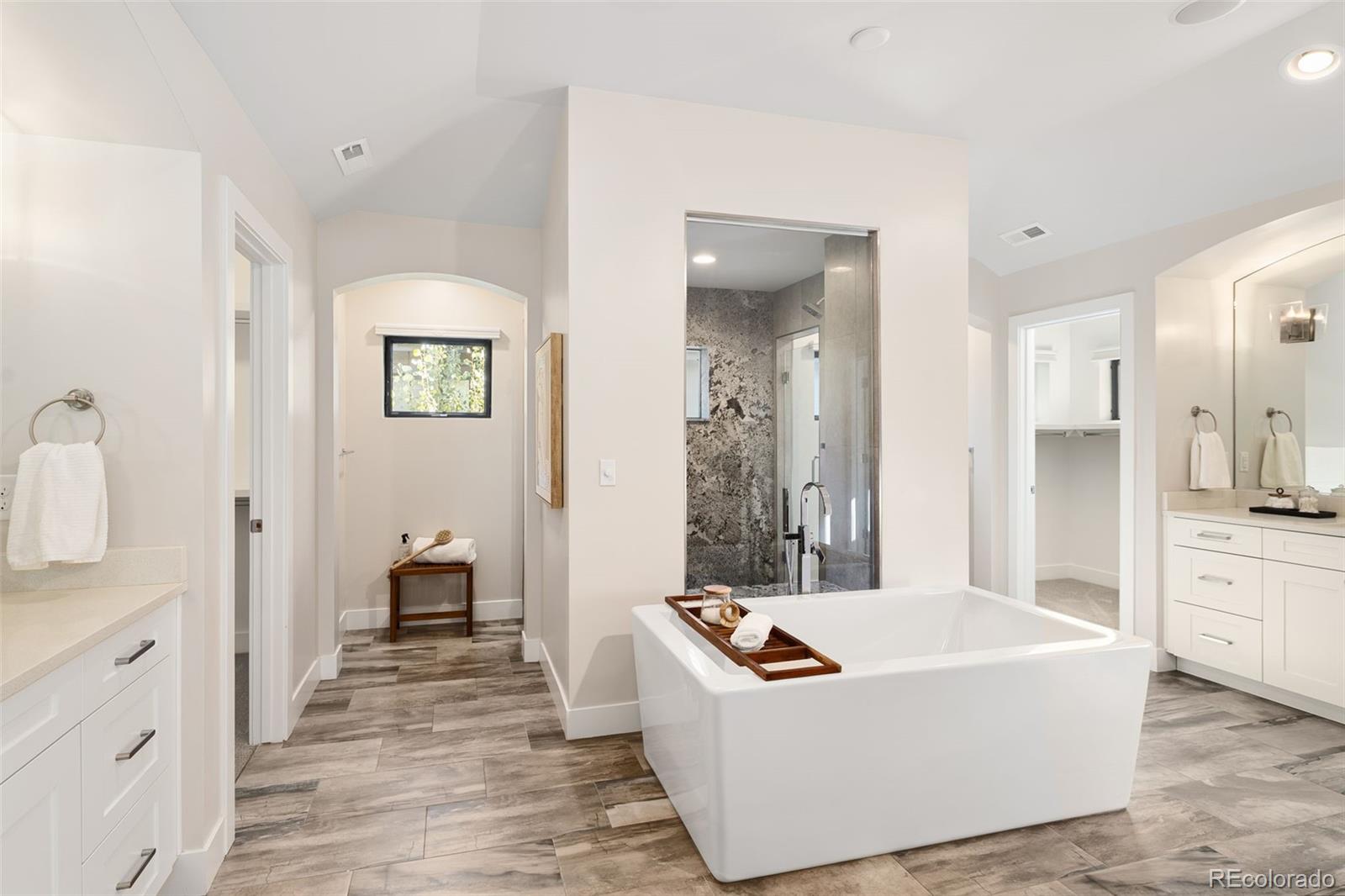 MLS Image #29 for 2525 s columbine street,denver, Colorado