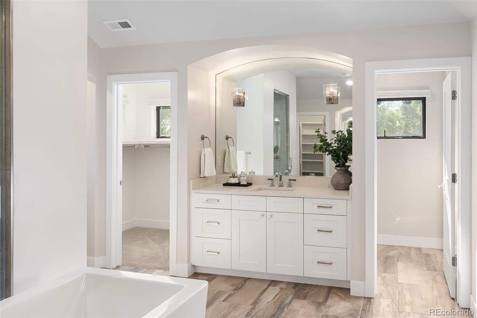 MLS Image #30 for 2525 s columbine street,denver, Colorado