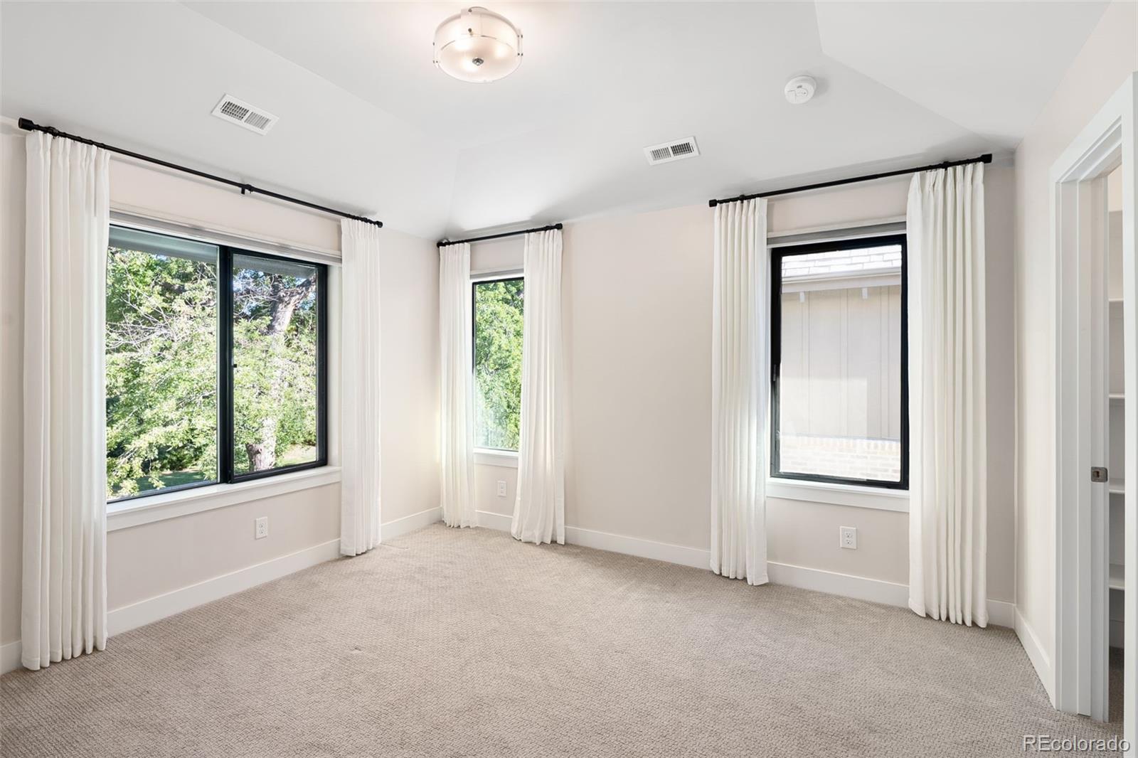 MLS Image #32 for 2525 s columbine street,denver, Colorado