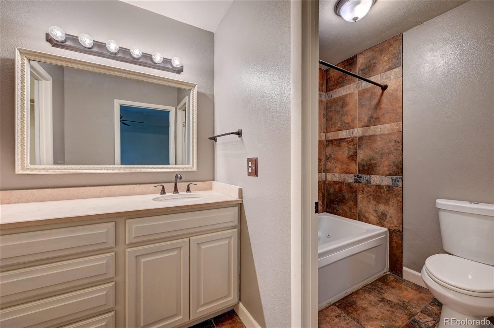 MLS Image #15 for 2836 s wheeling way,aurora, Colorado