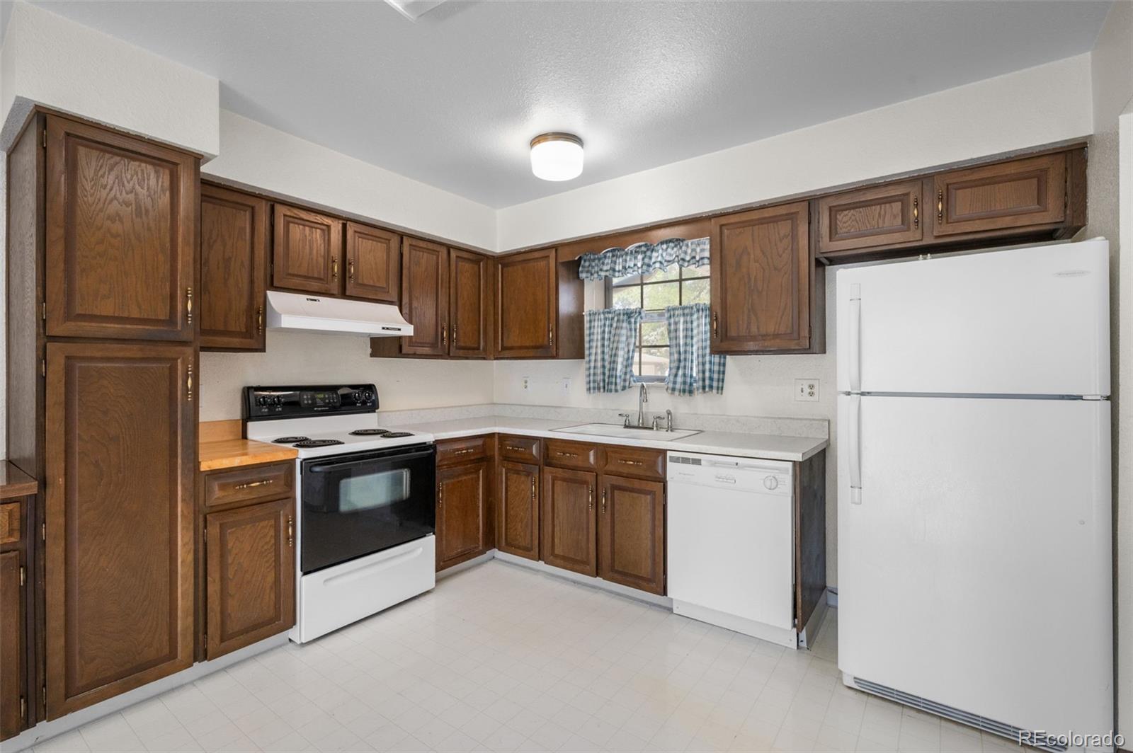 MLS Image #8 for 2724 s xanadu way,aurora, Colorado