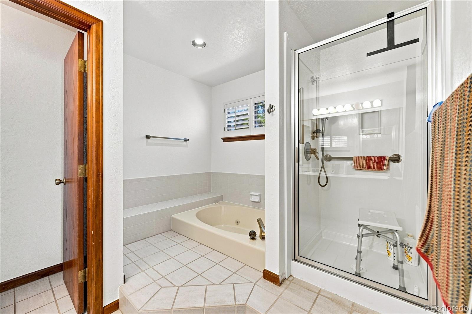 MLS Image #19 for 1428 w briarwood avenue,littleton, Colorado