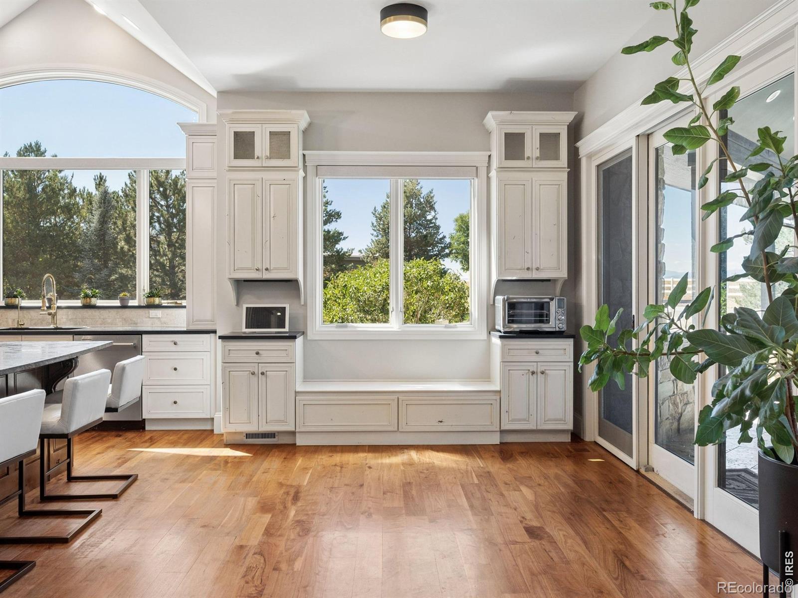 MLS Image #10 for 15478  mountain view circle,broomfield, Colorado