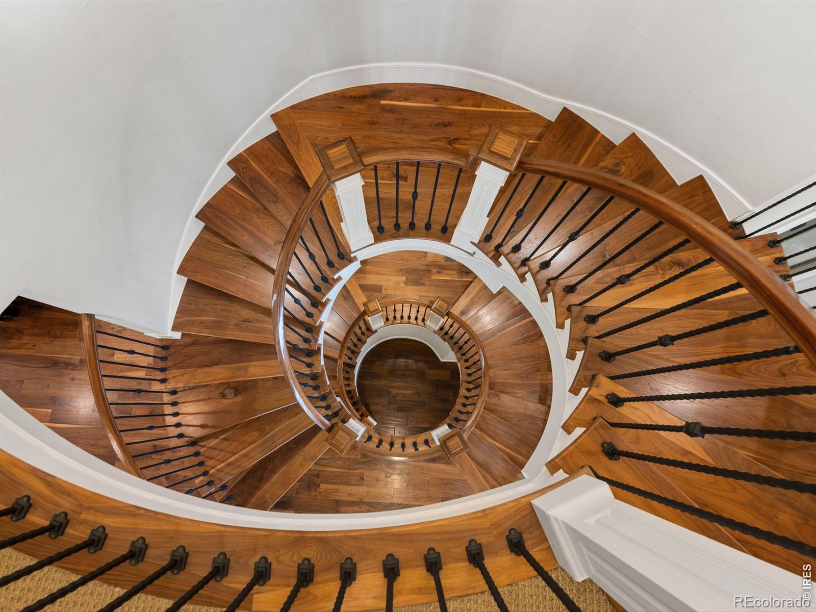 MLS Image #16 for 15478  mountain view circle,broomfield, Colorado