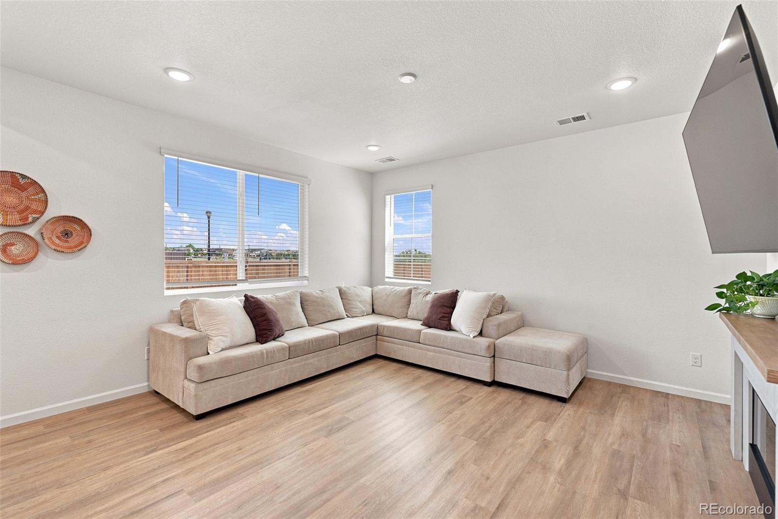 MLS Image #11 for 7077 e 126th place,thornton, Colorado