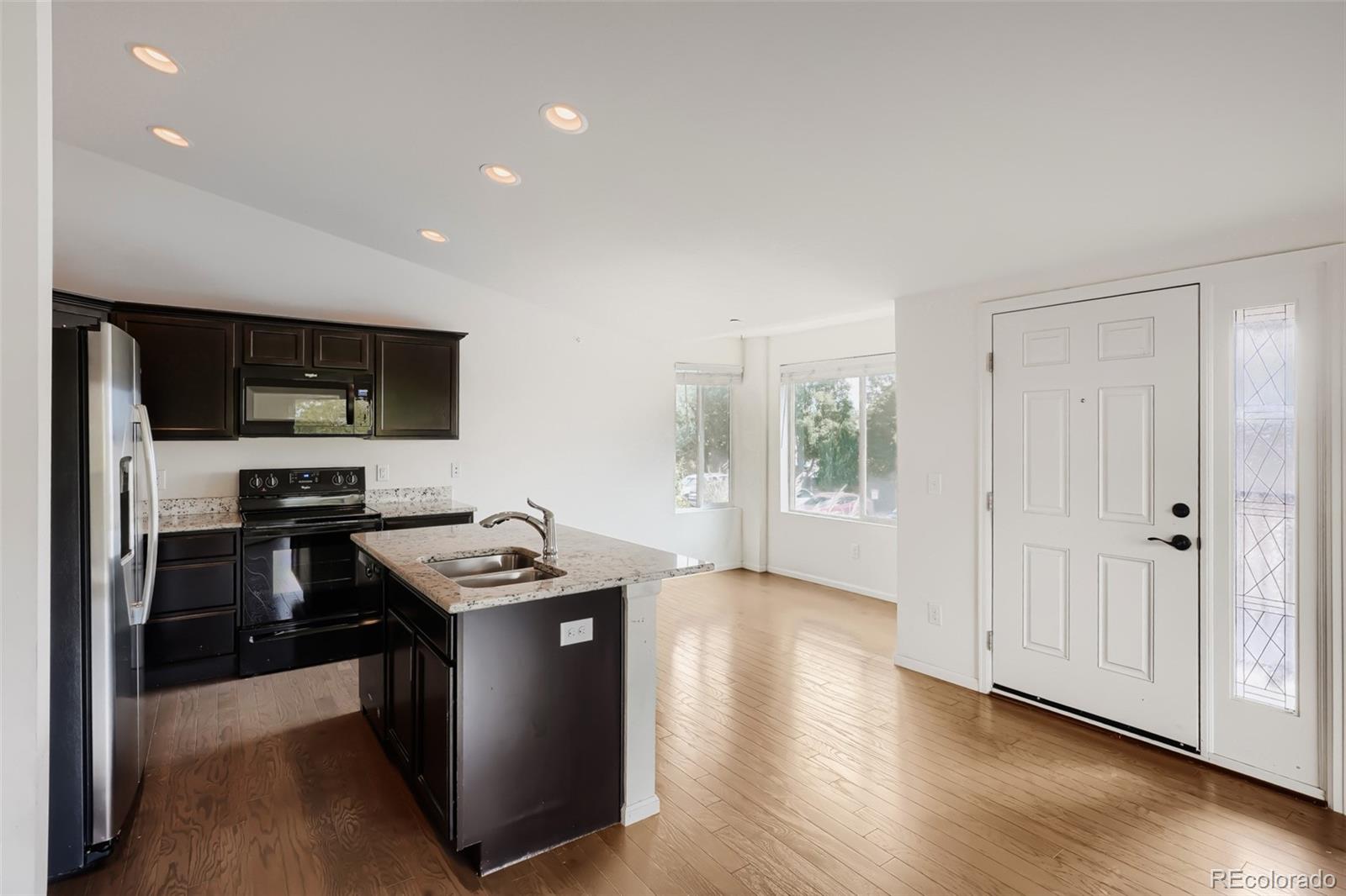 MLS Image #10 for 15165 e 16th place,aurora, Colorado