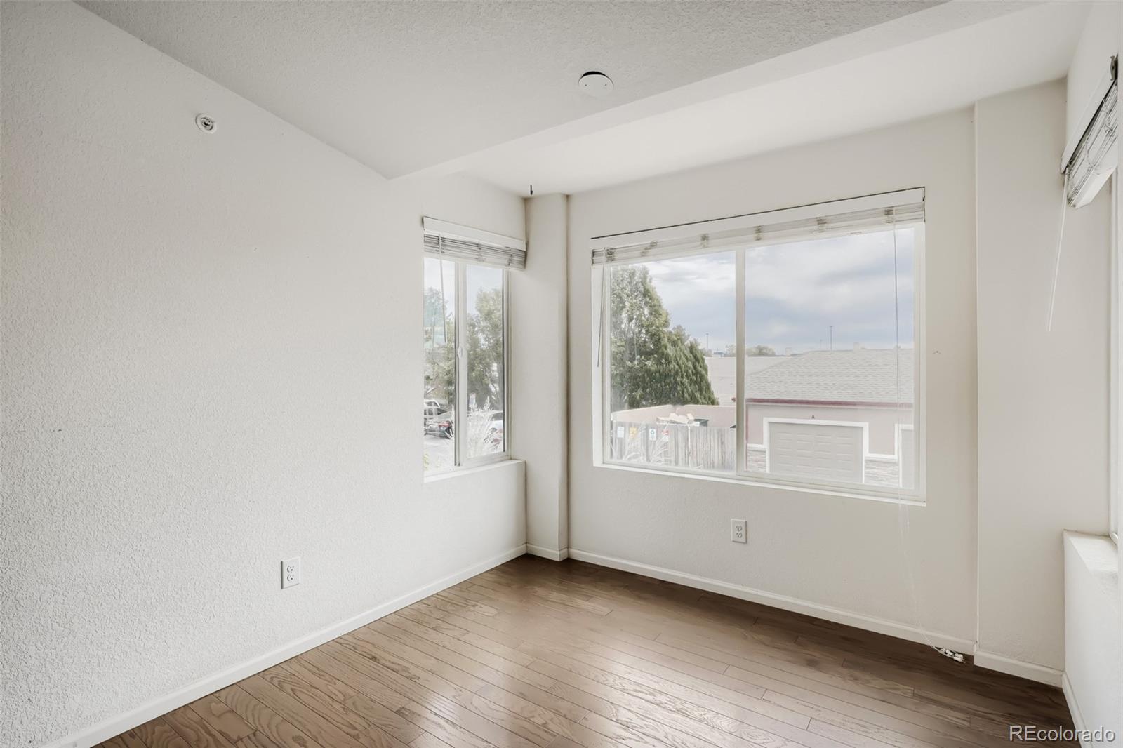 MLS Image #13 for 15165 e 16th place,aurora, Colorado