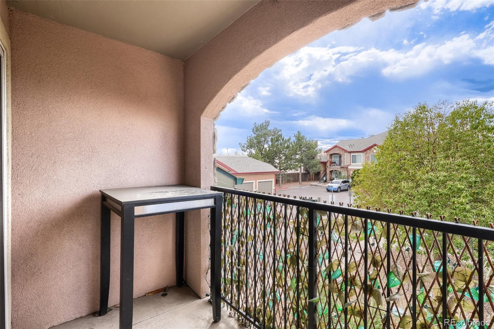 MLS Image #20 for 15165 e 16th place,aurora, Colorado