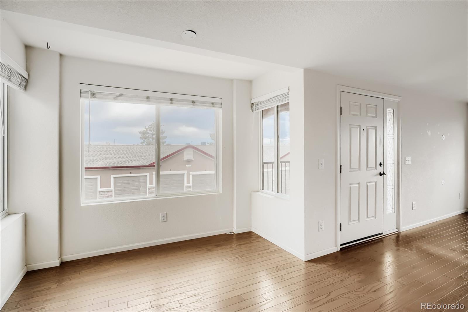 MLS Image #34 for 15165 e 16th place 203,aurora, Colorado
