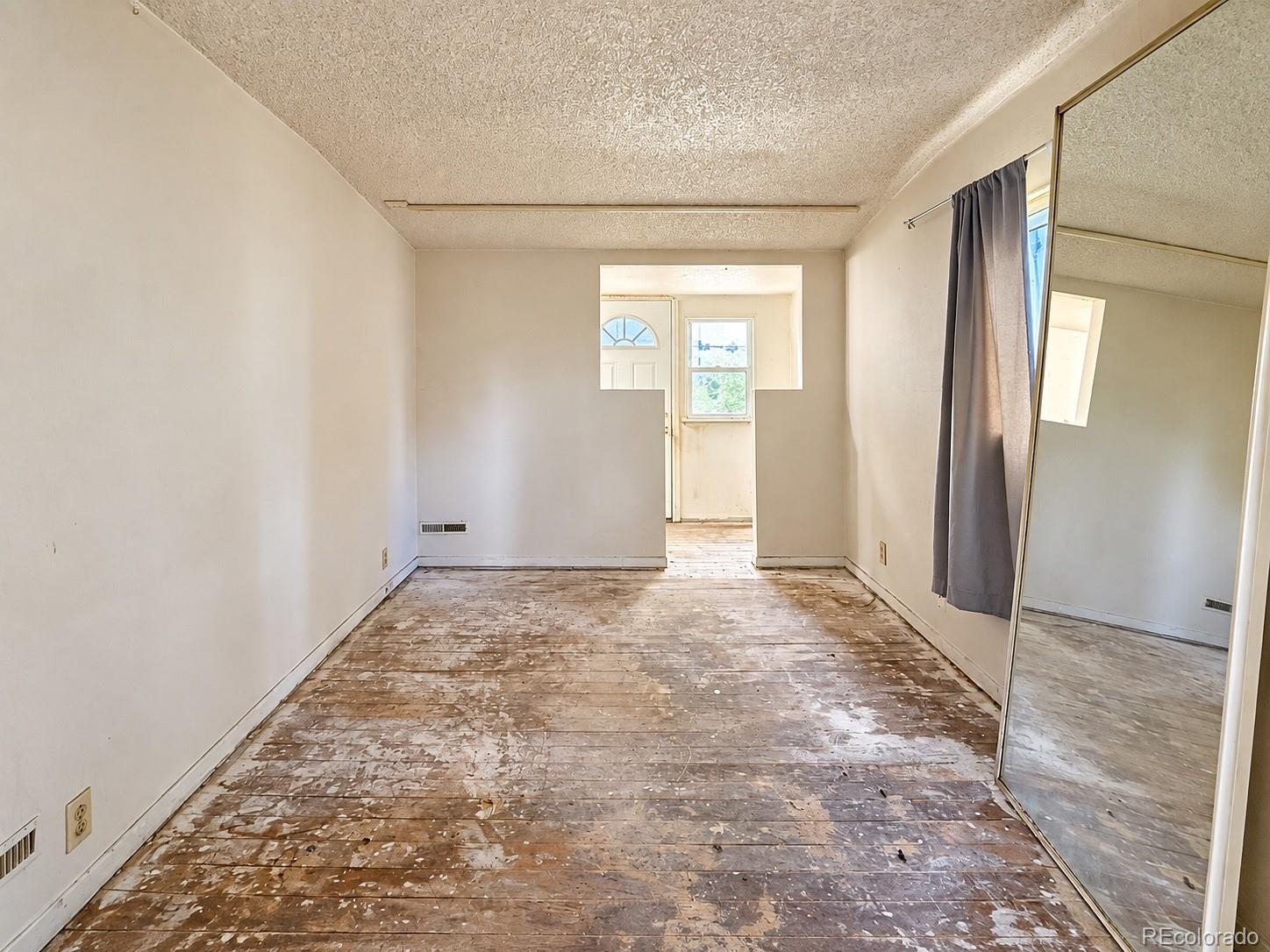 MLS Image #12 for 1309  chester street,aurora, Colorado