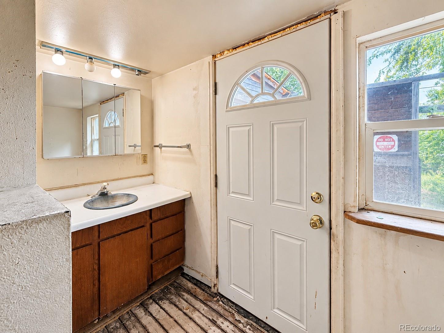 MLS Image #13 for 1309  chester street,aurora, Colorado