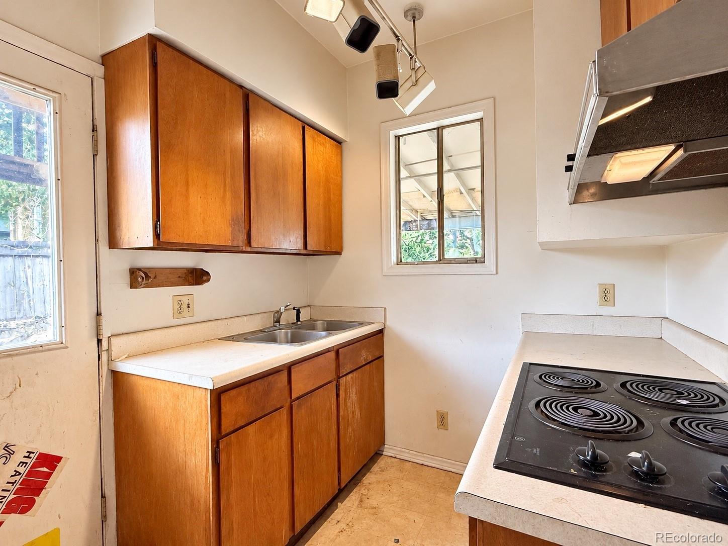 MLS Image #4 for 1309  chester street,aurora, Colorado