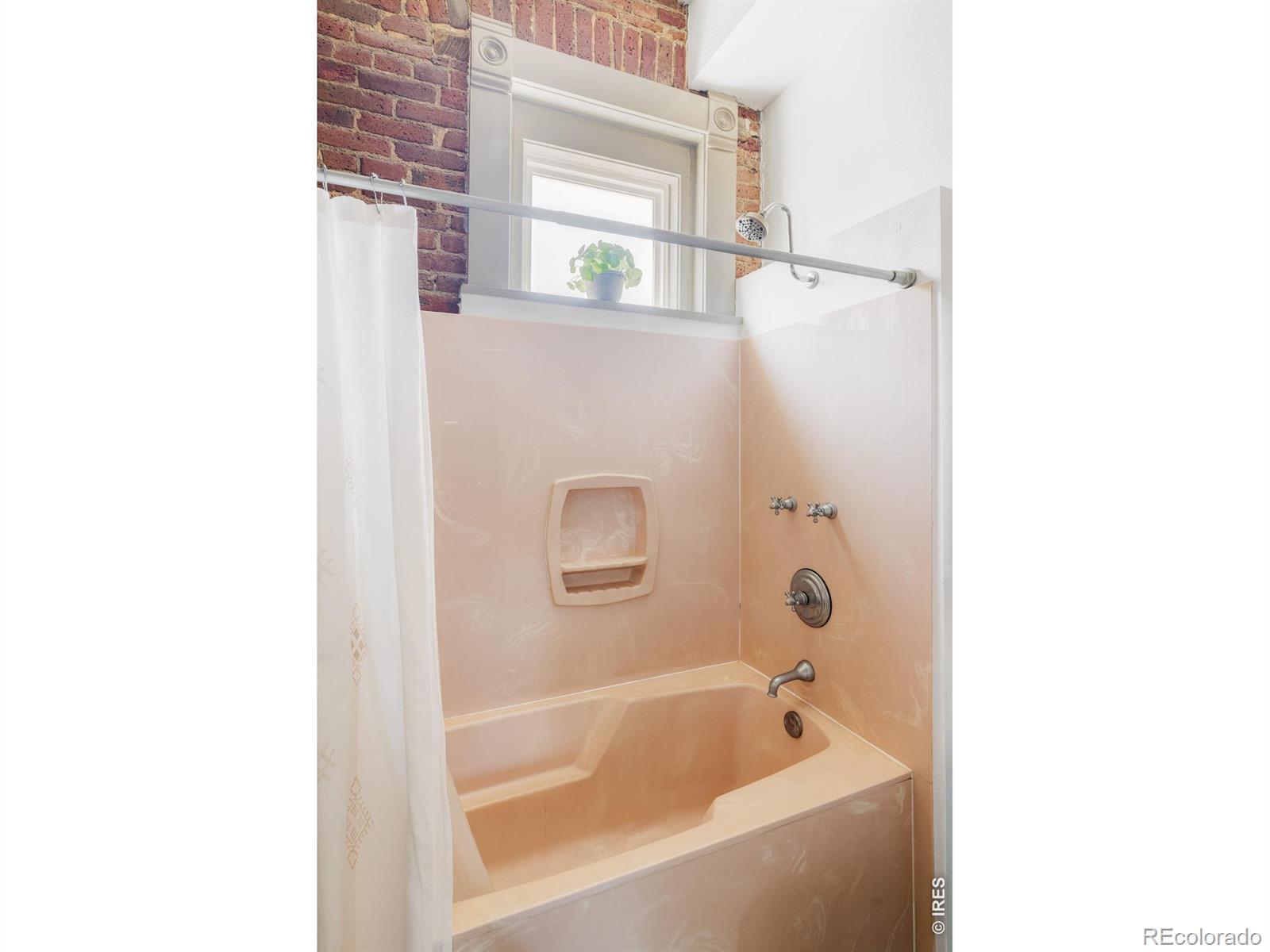 MLS Image #10 for 814  24th street,denver, Colorado