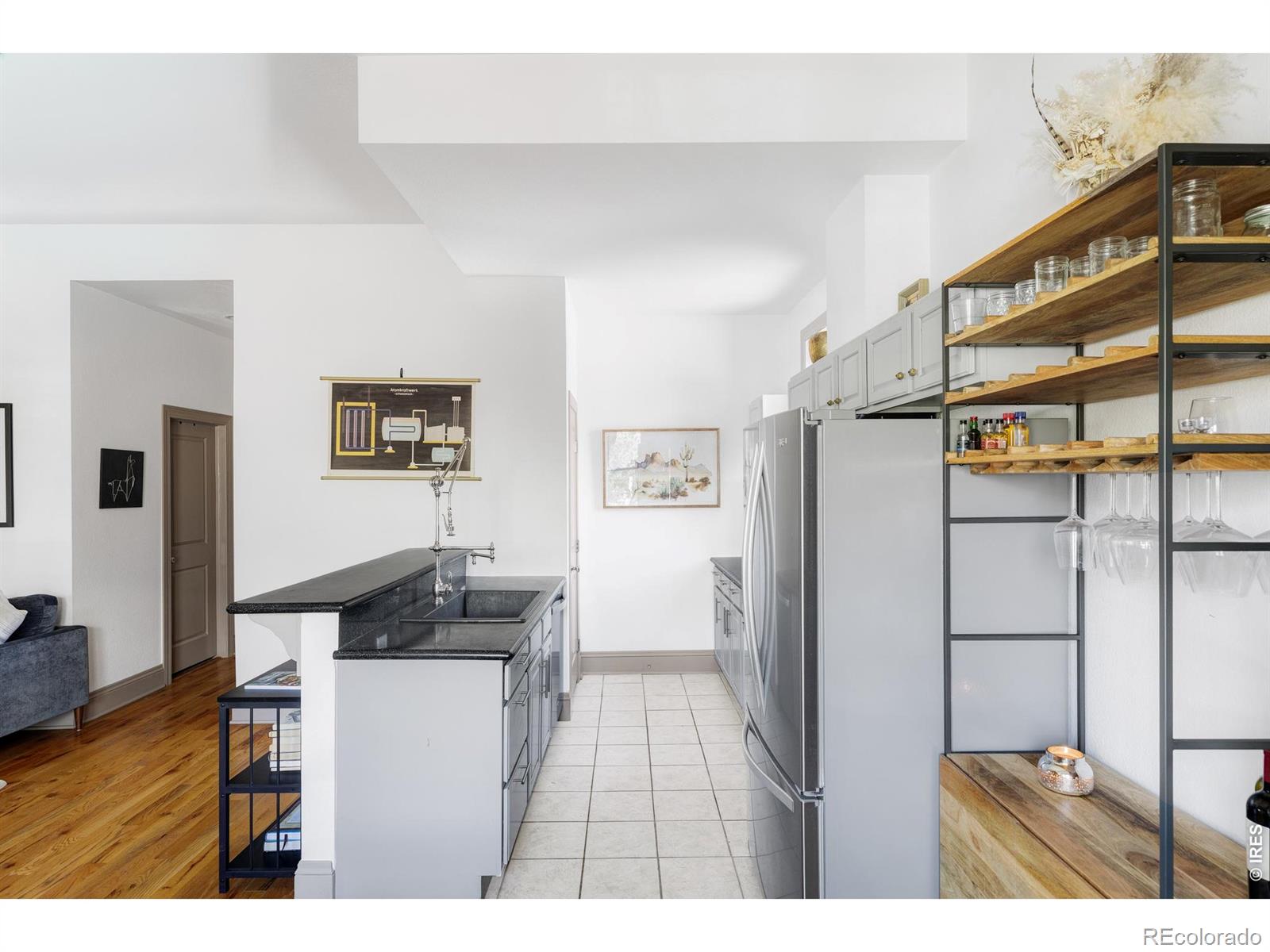 MLS Image #7 for 814  24th street,denver, Colorado