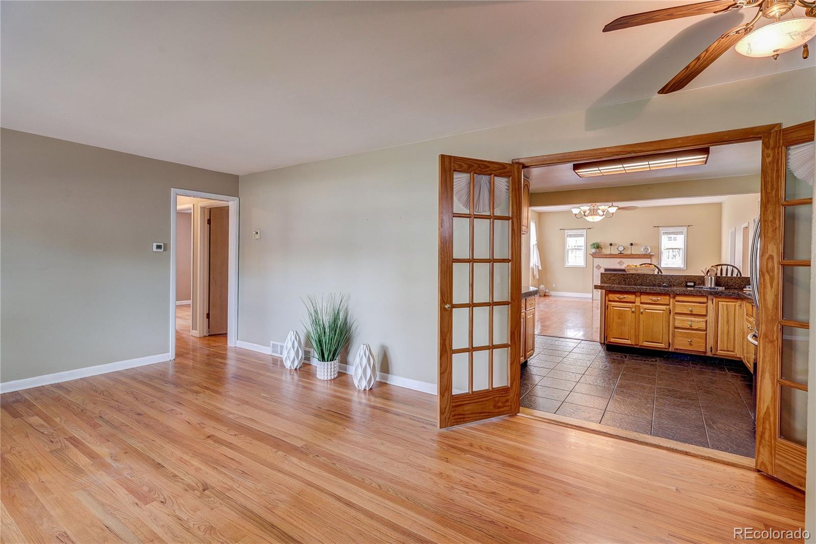 MLS Image #5 for 1860 s fairfax street,denver, Colorado