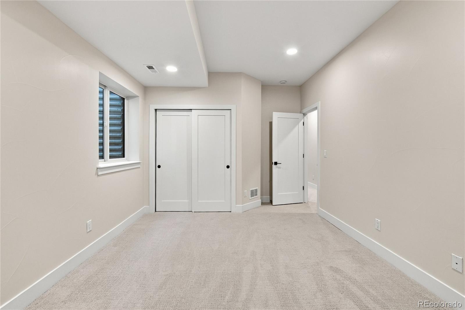 MLS Image #39 for 831 s washington street,denver, Colorado