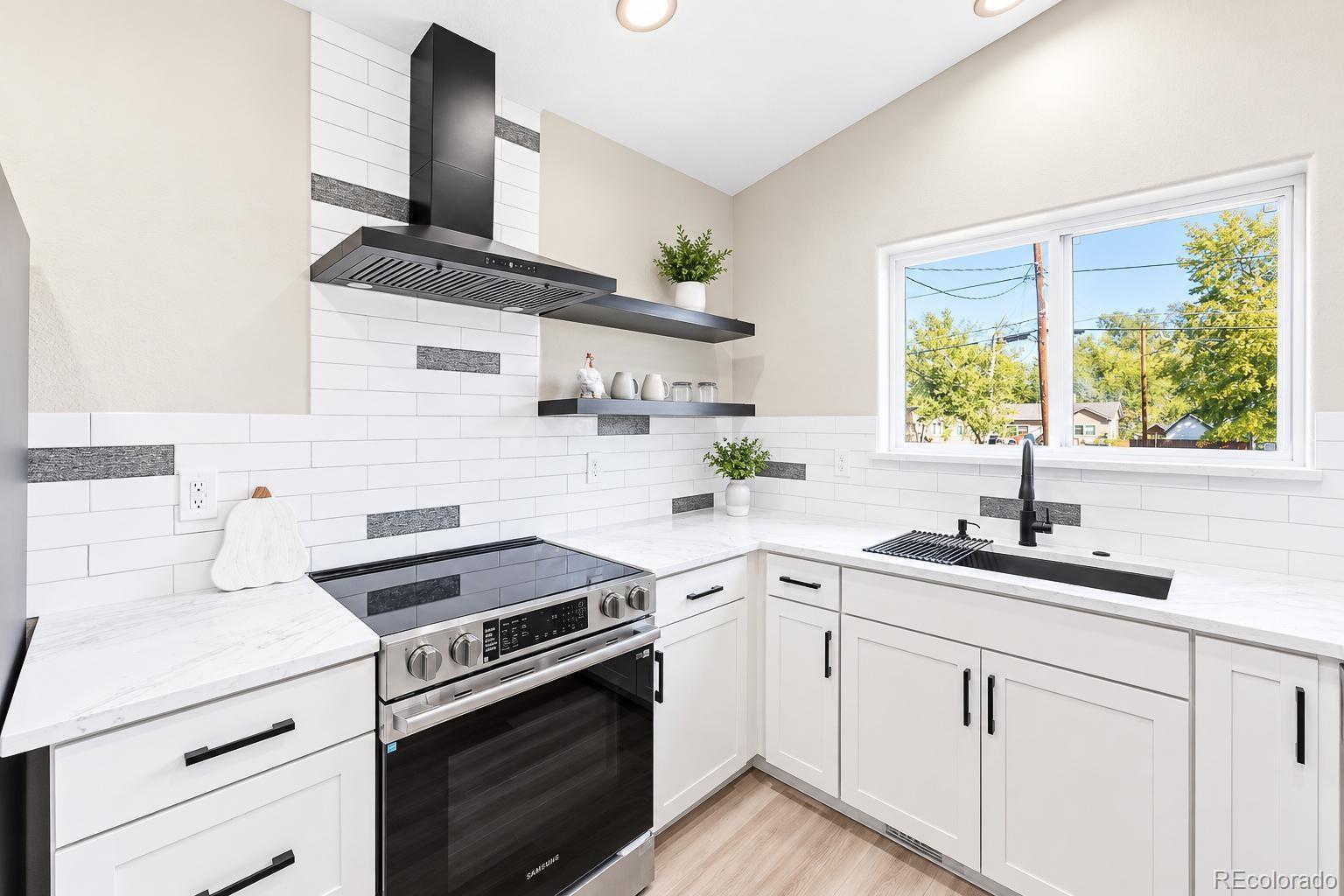 MLS Image #6 for 2516 w hillside avenue,denver, Colorado