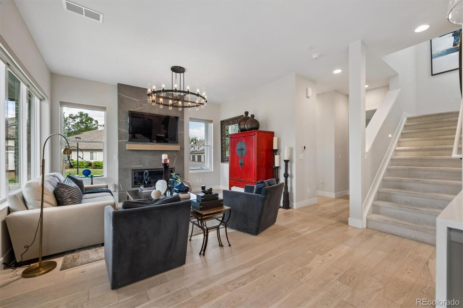 MLS Image #7 for 888 s valentia street,denver, Colorado