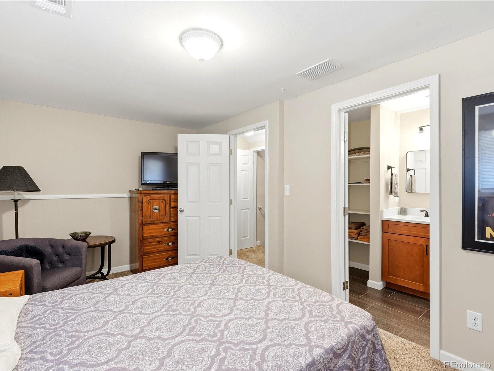 MLS Image #18 for 776 w cleveland circle,lafayette, Colorado