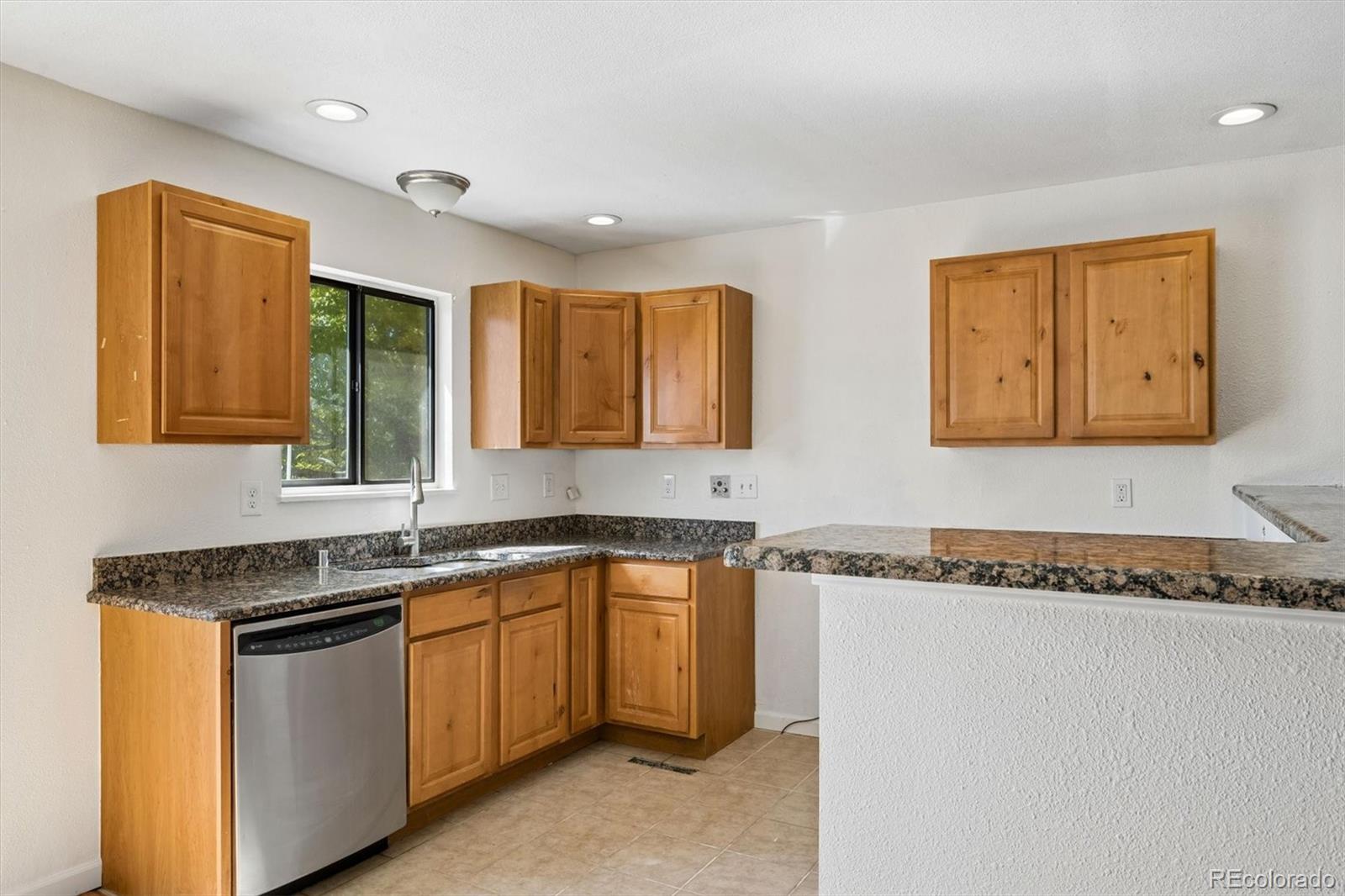 MLS Image #5 for 1858 e 98th avenue,thornton, Colorado