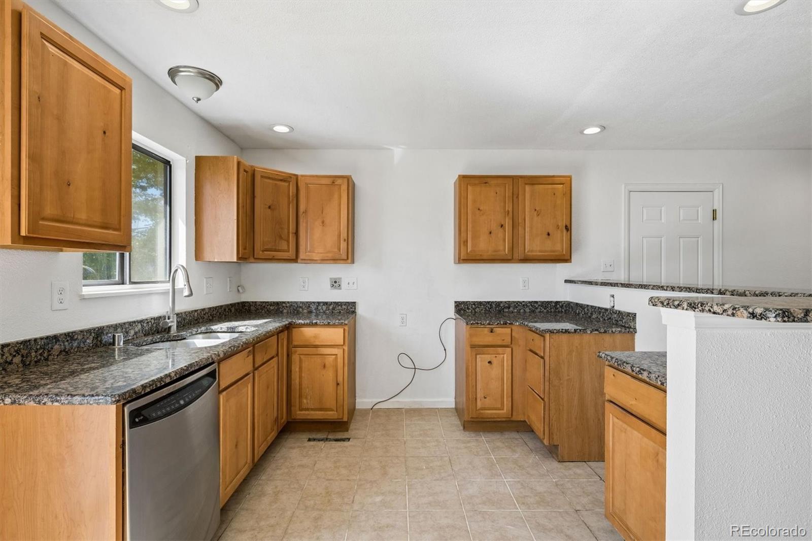 MLS Image #6 for 1858 e 98th avenue,thornton, Colorado