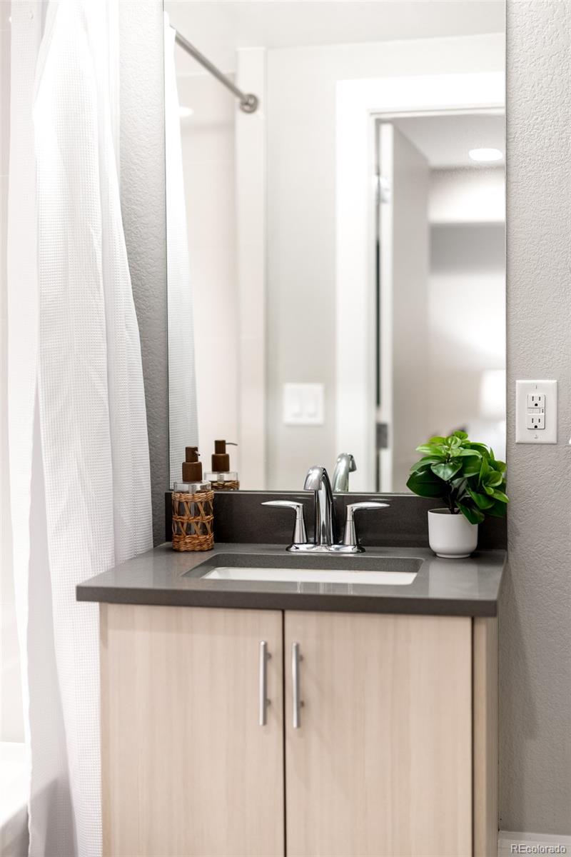 MLS Image #22 for 558  madison street,denver, Colorado