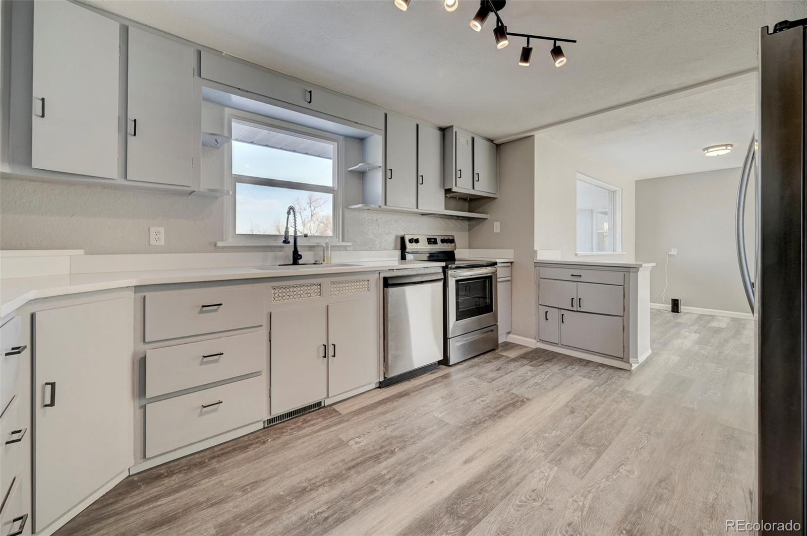 MLS Image #10 for 1606  navajo circle,colorado springs, Colorado