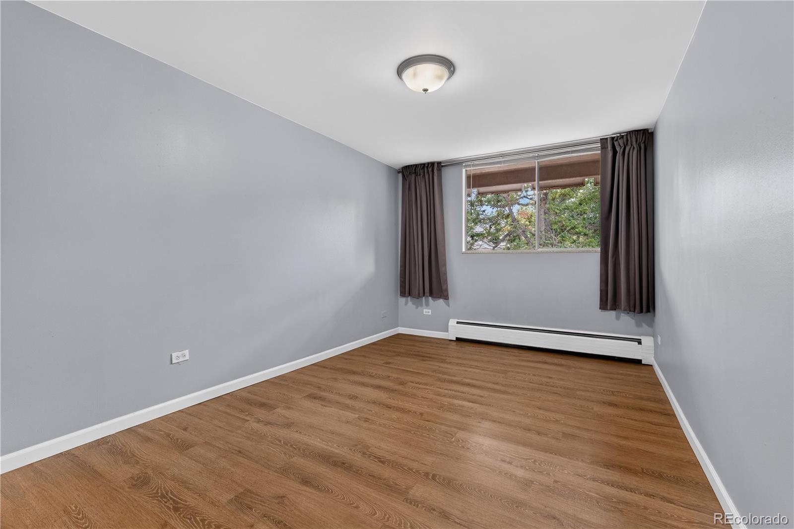 MLS Image #13 for 937 n clarkson street,denver, Colorado
