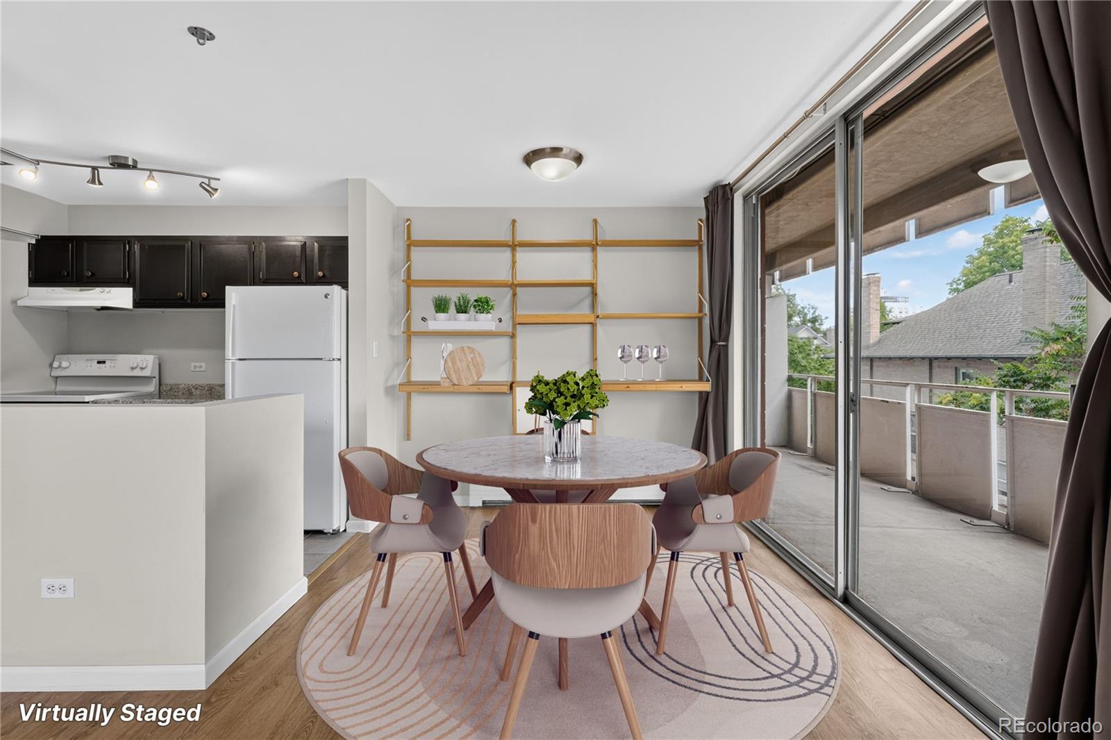 MLS Image #3 for 937 n clarkson street,denver, Colorado