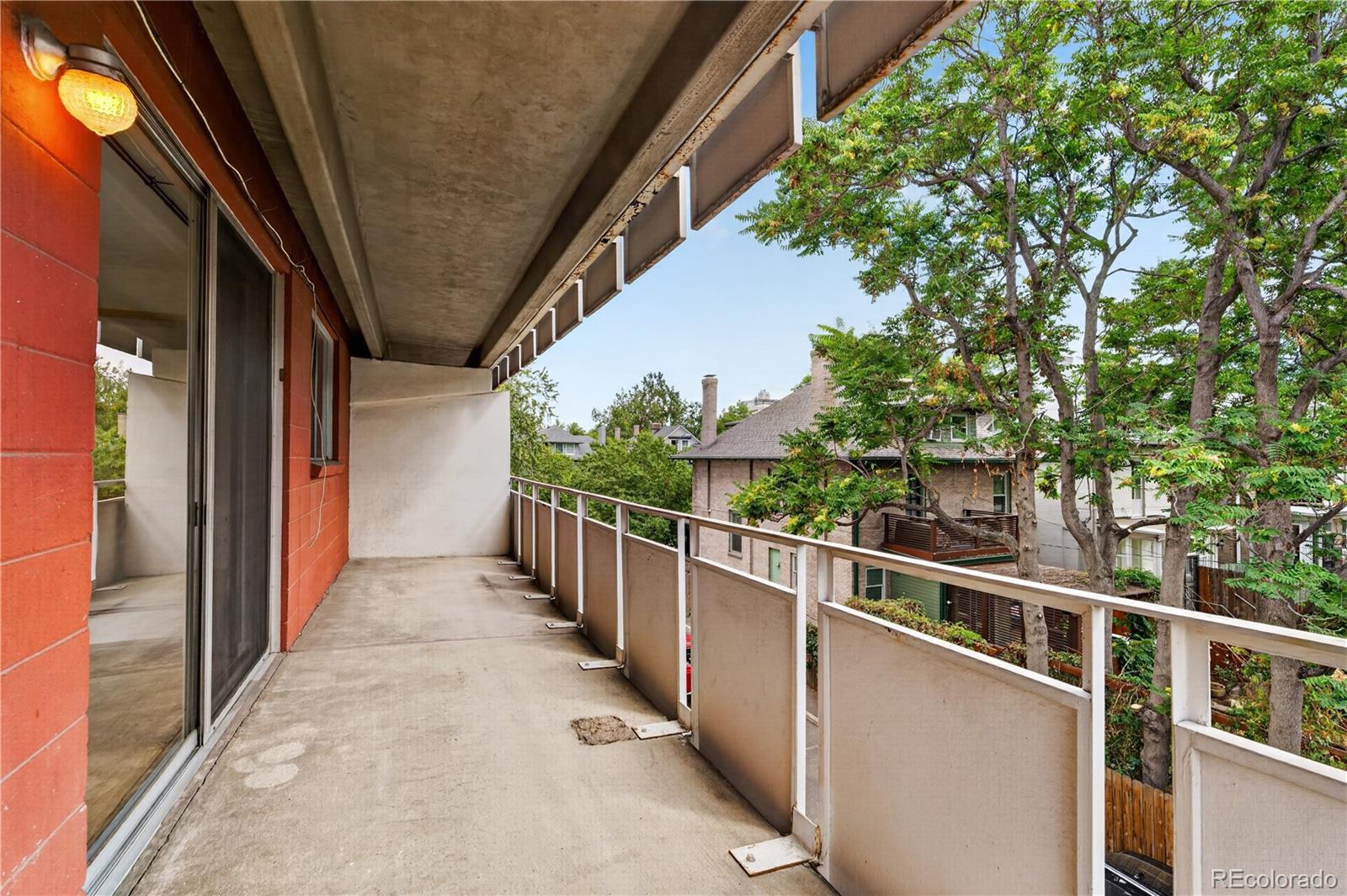 MLS Image #6 for 937 n clarkson street,denver, Colorado
