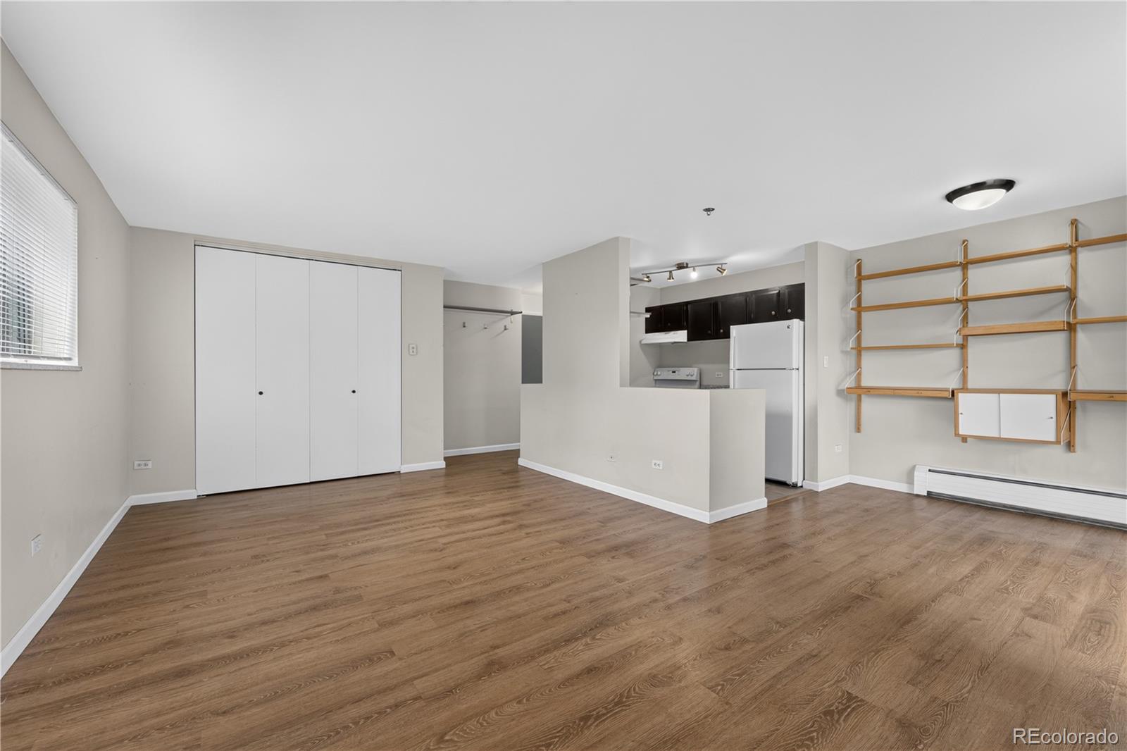 MLS Image #8 for 937 n clarkson street,denver, Colorado