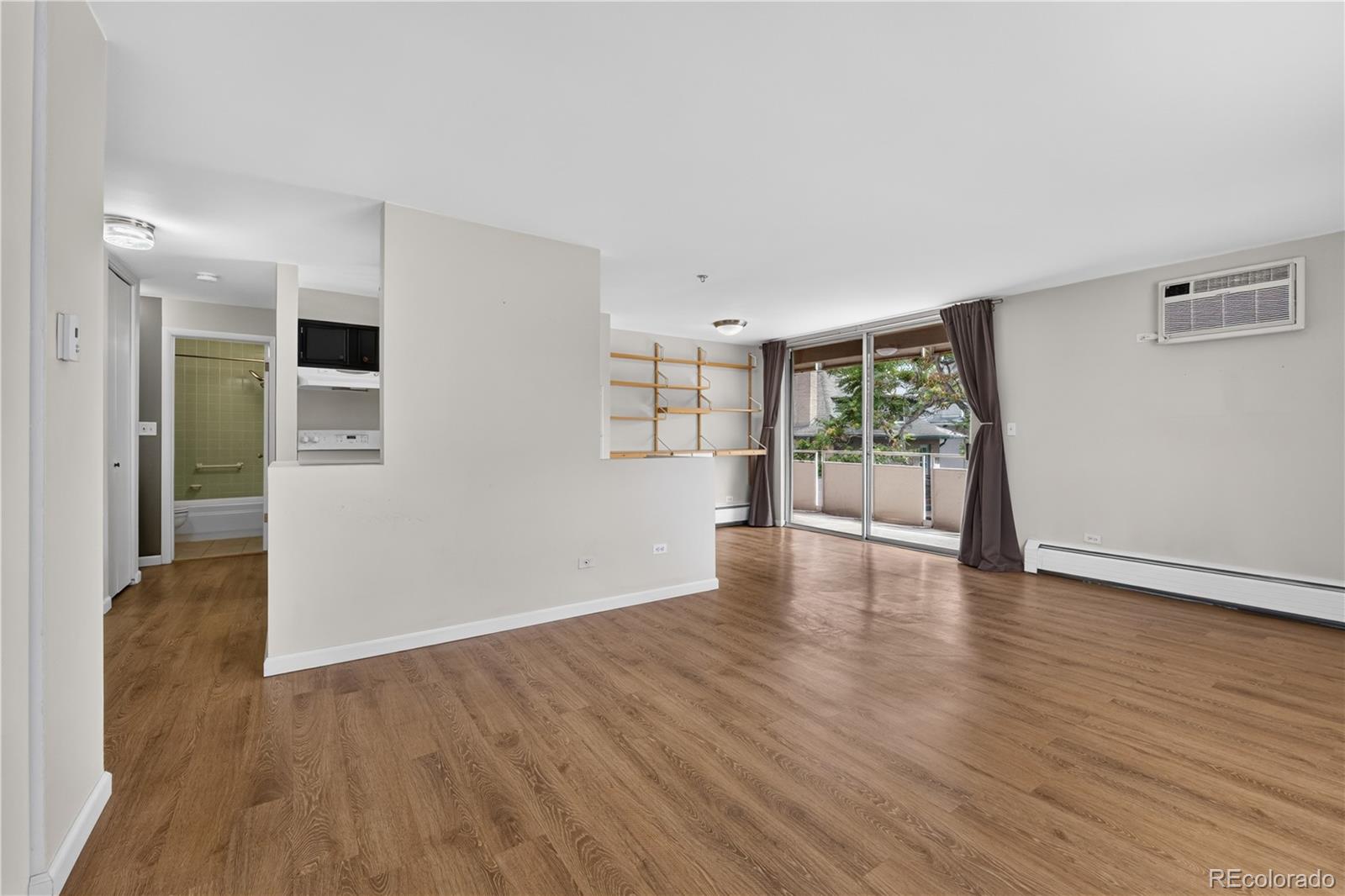 MLS Image #9 for 937 n clarkson street,denver, Colorado