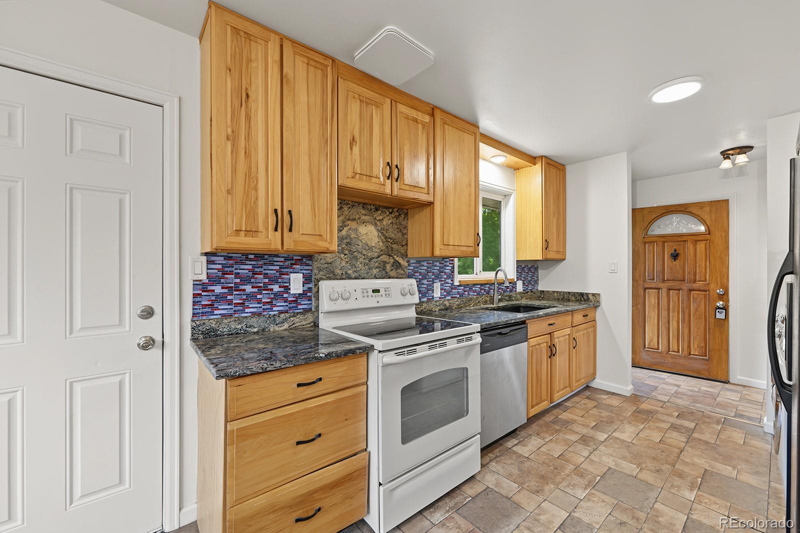 MLS Image #5 for 364 s xanadu street,aurora, Colorado