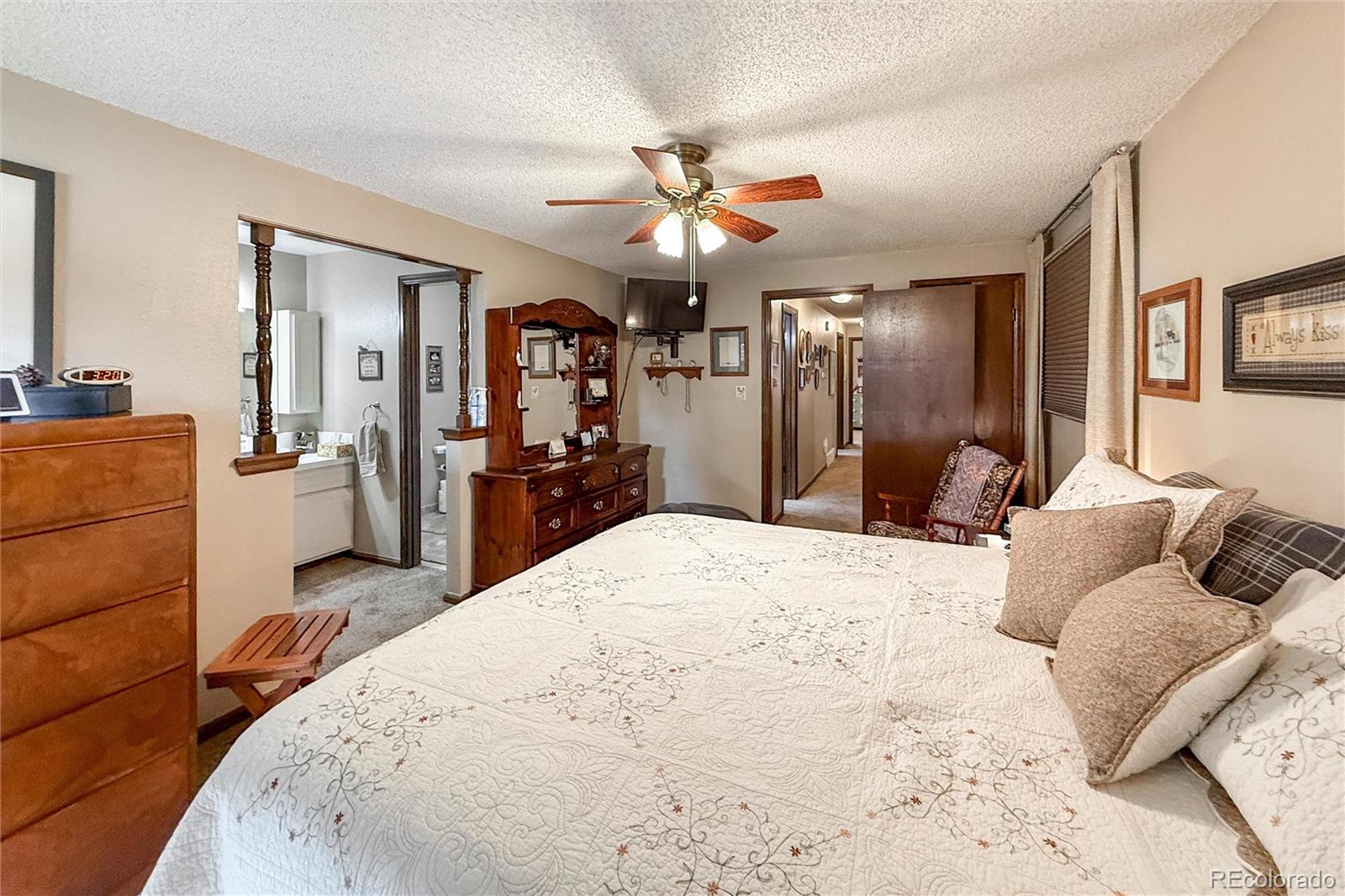 MLS Image #26 for 2806  lake park way,longmont, Colorado