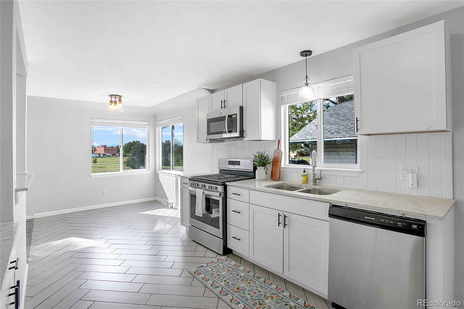 MLS Image #11 for 1030 s kearney street,denver, Colorado