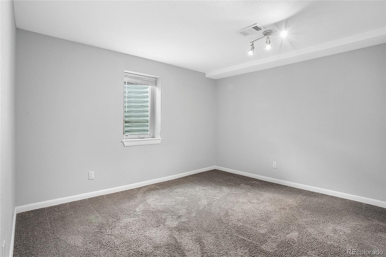 MLS Image #28 for 1030 s kearney street,denver, Colorado