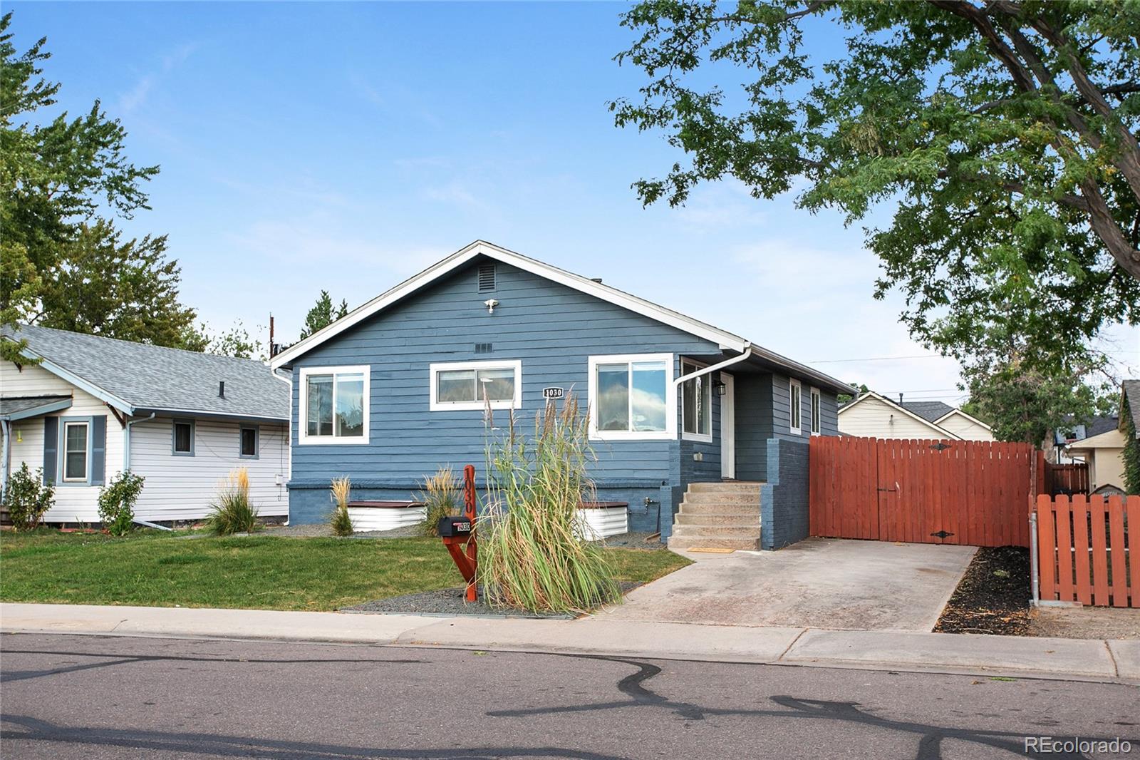 MLS Image #3 for 1030 s kearney street,denver, Colorado